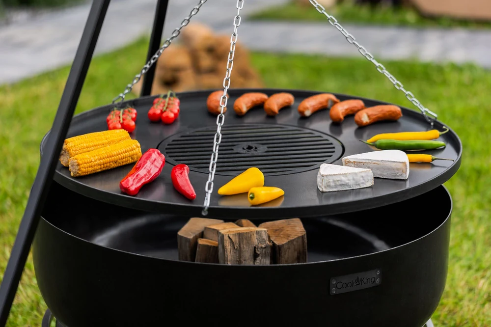 Food cooking on a COOK KING griddle plate, seen from above